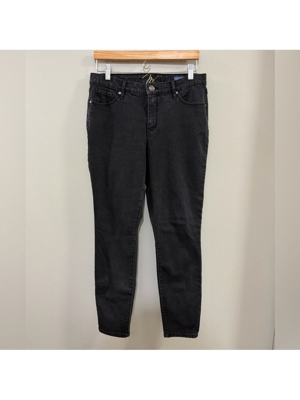 Women's Miracle Jean Black Divine Skinny Jeans. Size 12